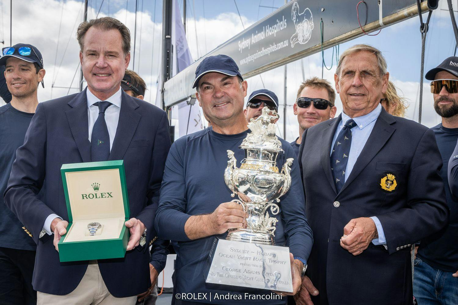Sam Hanyes with award and Celestial Crew (Photo courtesy of ROLEX - Andrea Francolini). 