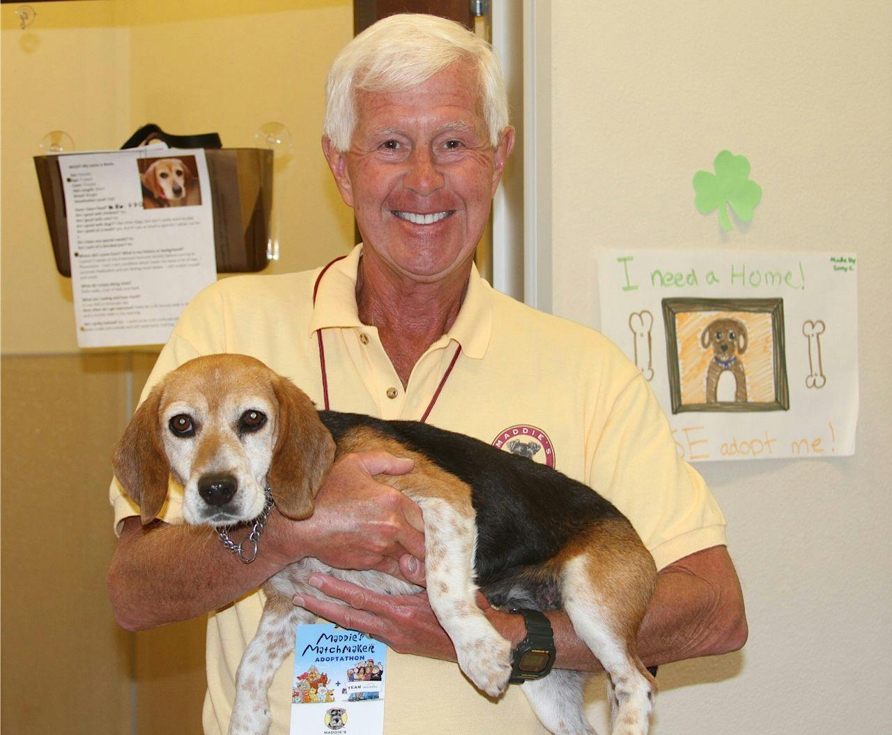 Dave Duffield ’62, MBA ’64 and beagle. Photo: Provided by Cornell University College of Veterinary Medicine 