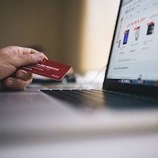 5 Habits of Savvy Credit Card Users