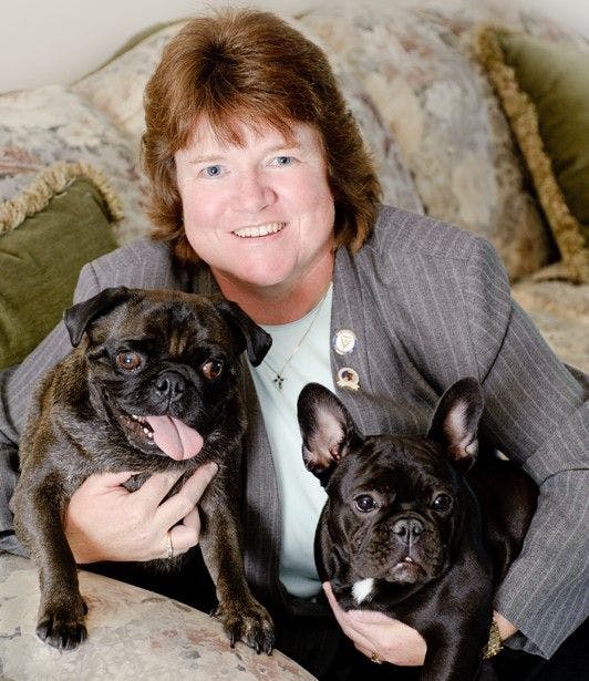 Veterinary technician wins 2024 ICON Honor
